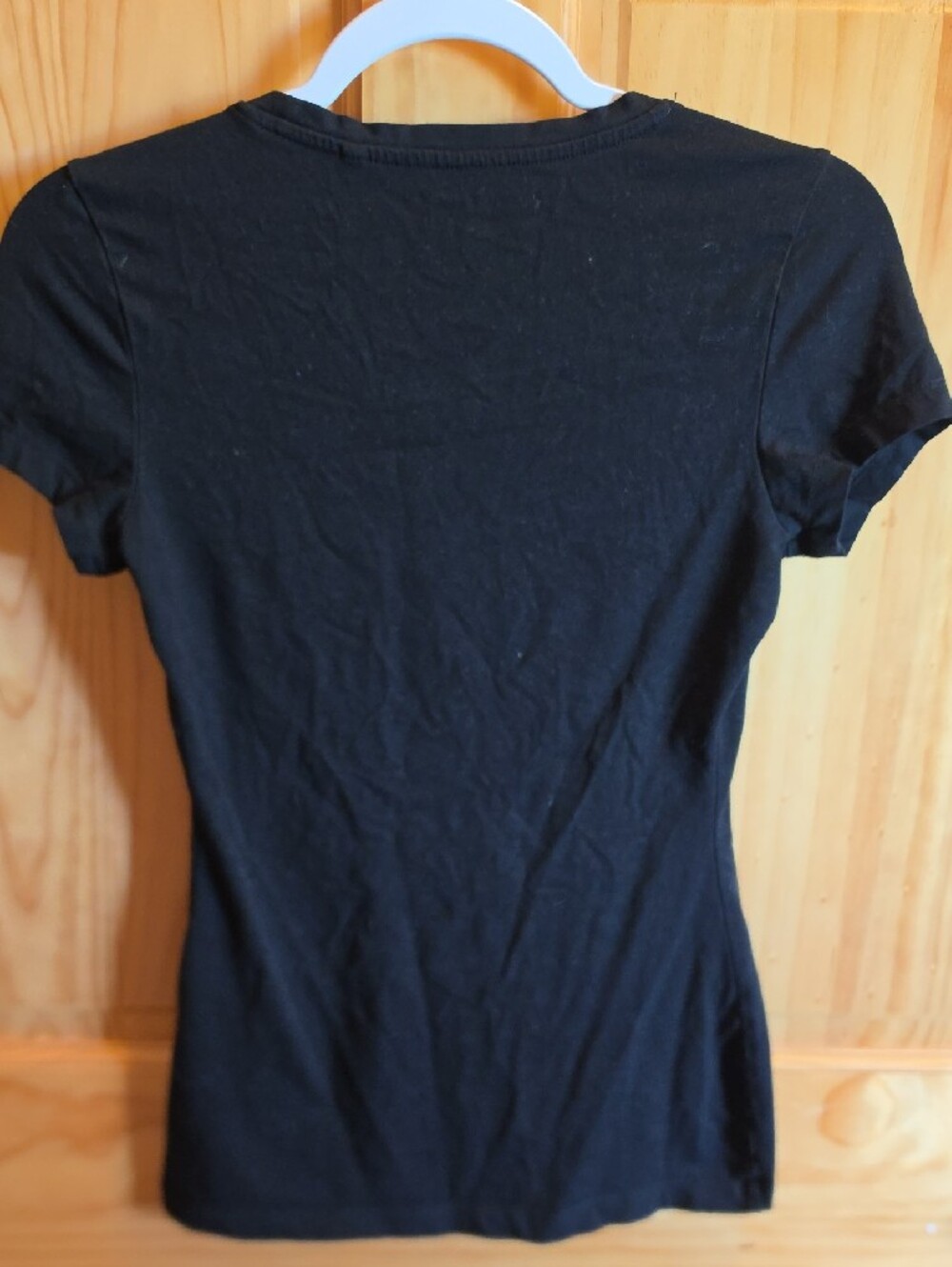 GUESS Black Short-Sleeve Logo Tee with Sequin Script - Picture 4 of 4